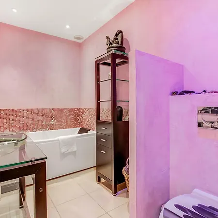 With Sauna At Border Of Monaco Apartment *